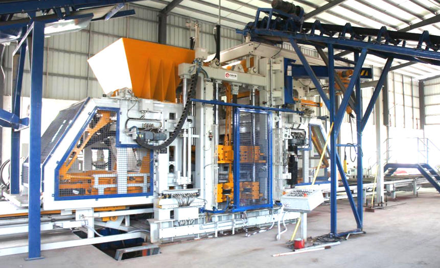 Mesin bata Quangong nggawe tandha ing bata China-Paving bata lan bata bata berbentuk berlian ditangani dening siji mesin